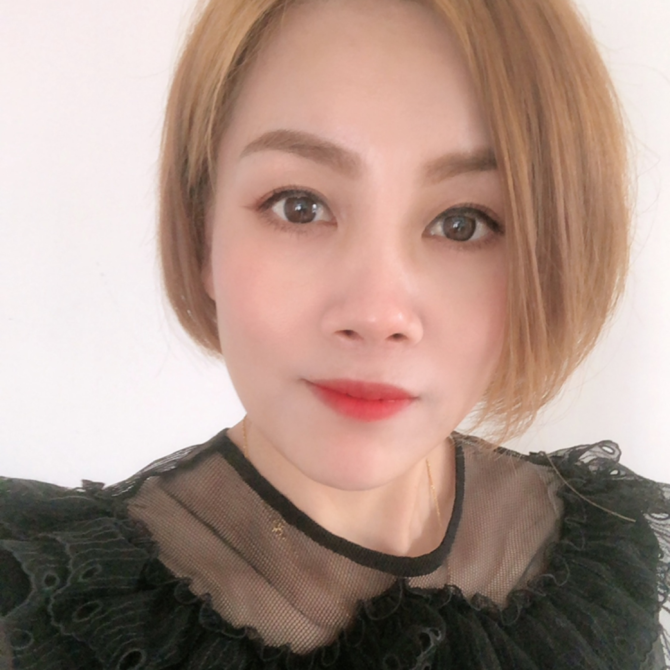 小姑娘長的挺忐忑