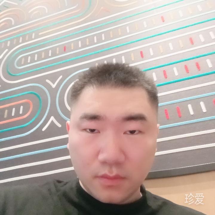 君临