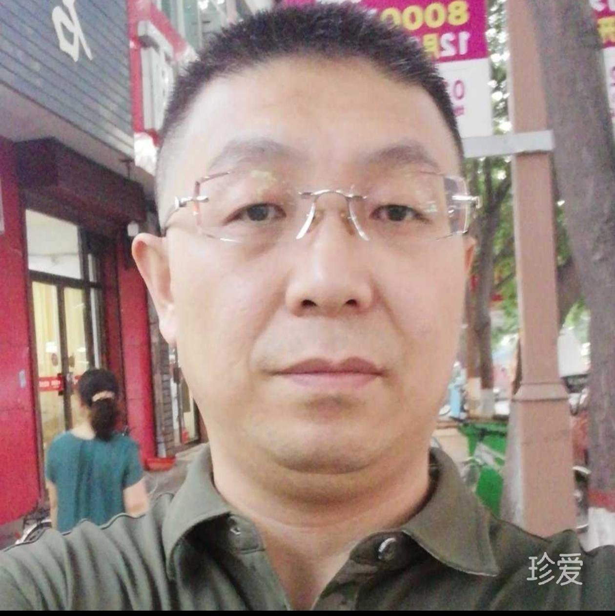 蓝色
