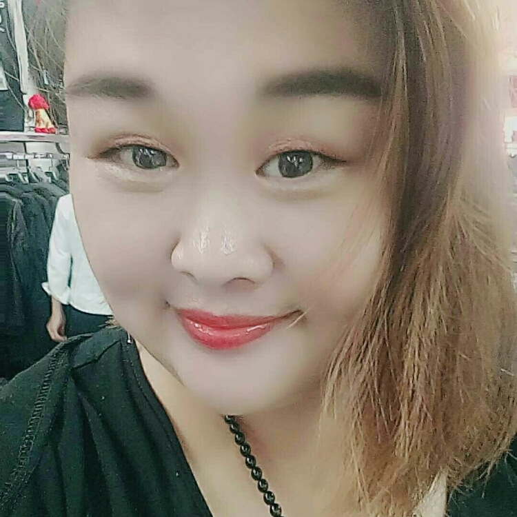 哭紅的雙眼沒人知道