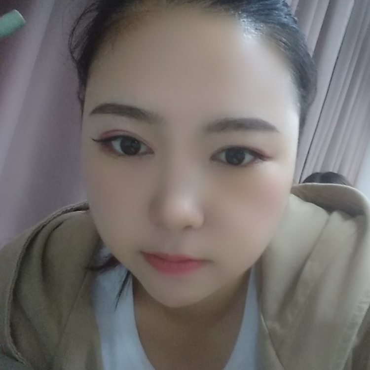 丫頭有點(diǎn)甜