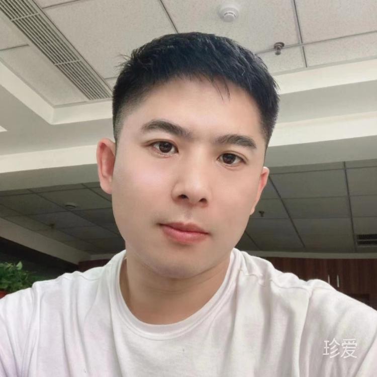 坐在樓頂看月亮