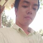 人在風(fēng)雨中