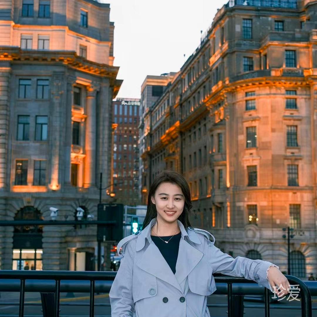 下站路口遇见你