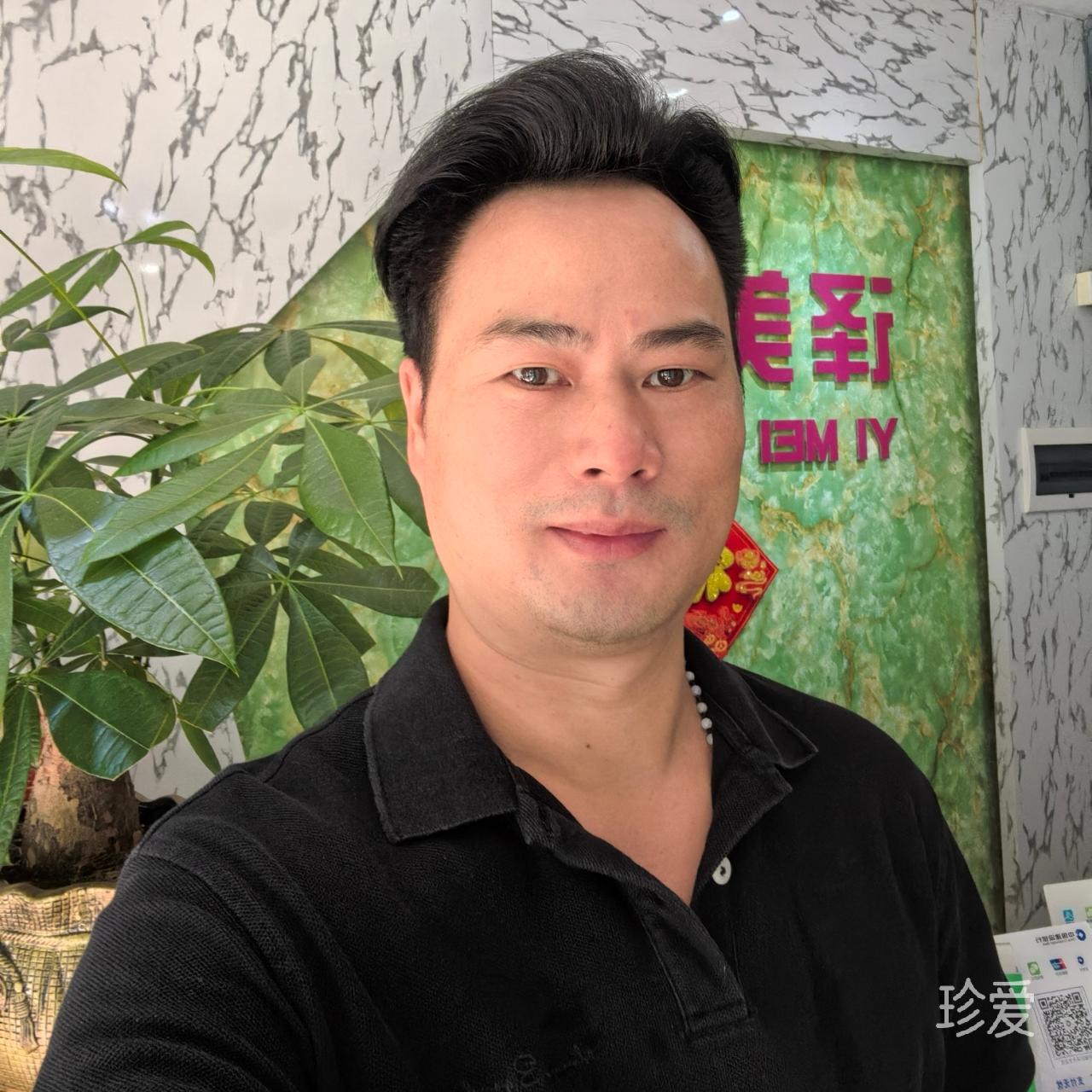 一個小男孩的爸爸