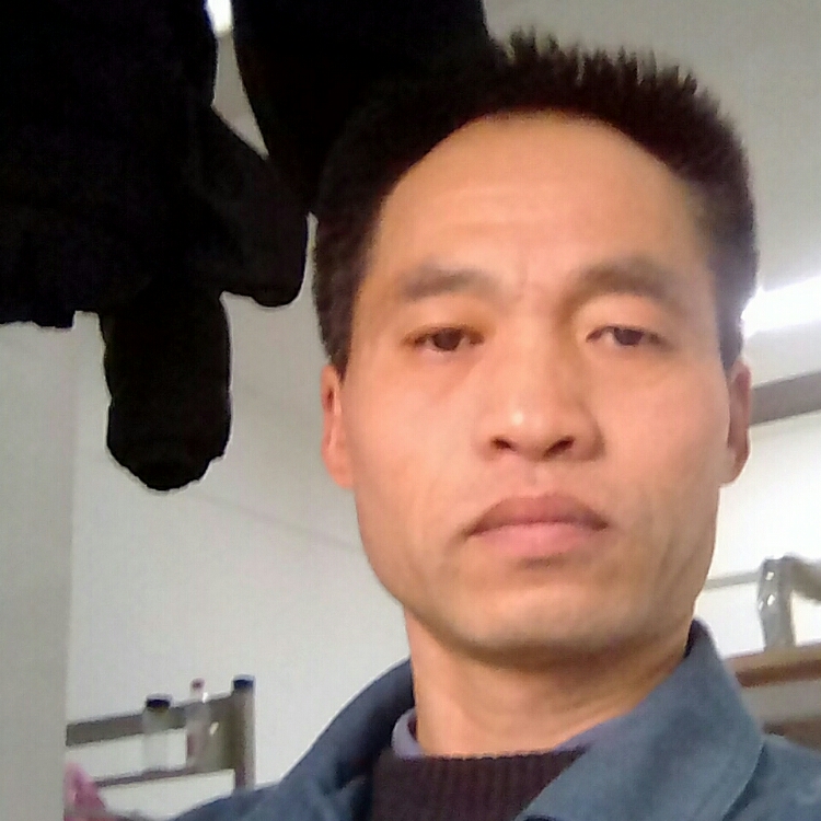 天边漂过故乡的云