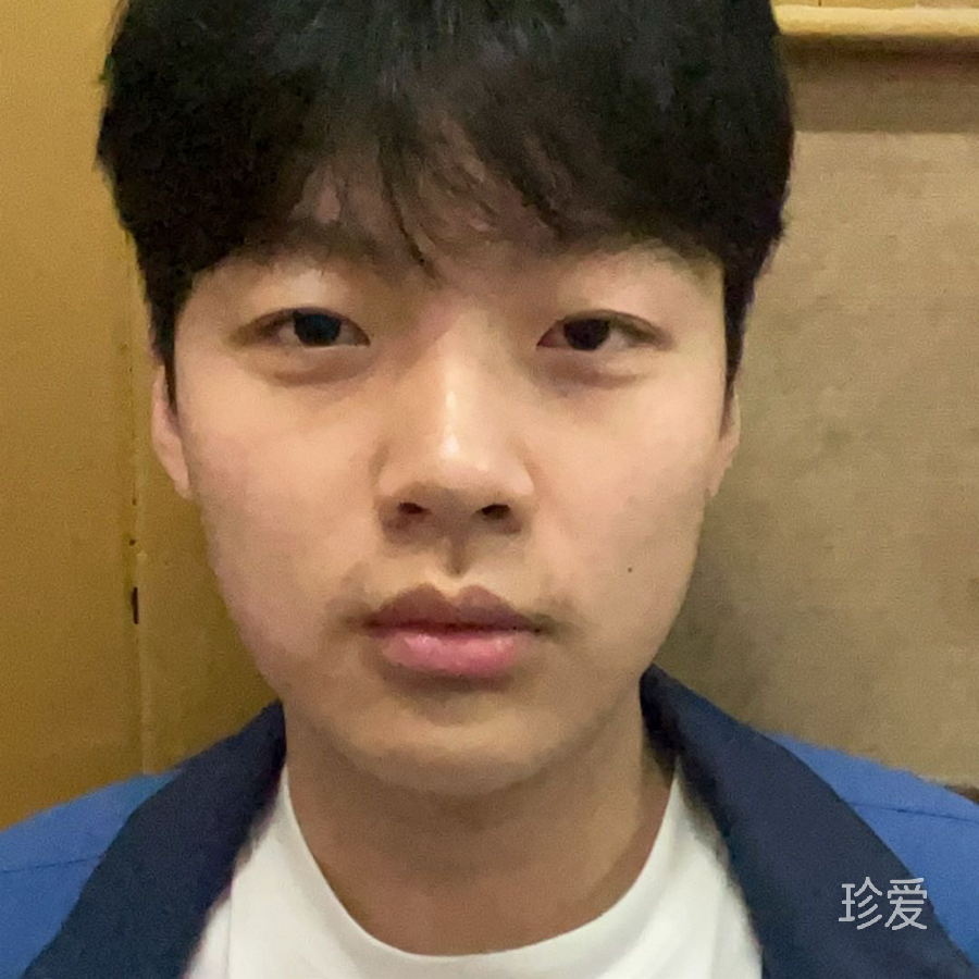 亚伦