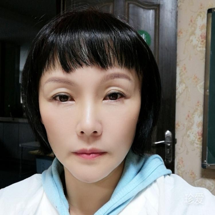 明媚如花