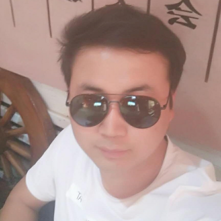 習慣在轉身后哭泣