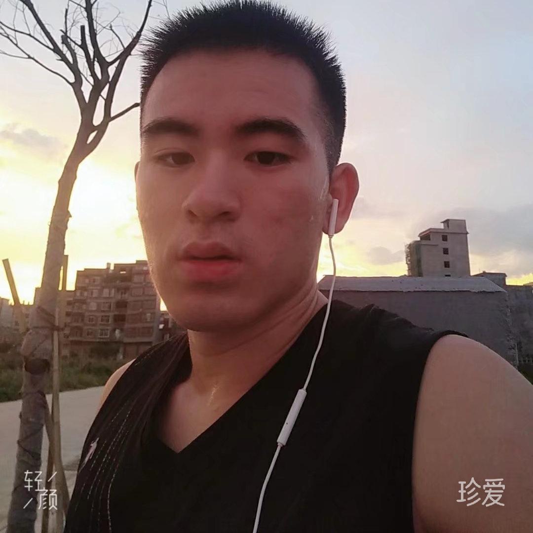 落葉隨風(fēng)潛入夜