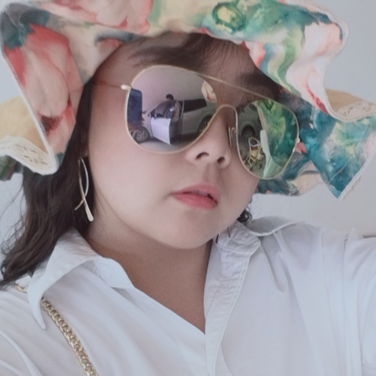 盛開(kāi)的向日葵