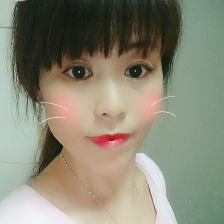 孤單的一只小船兒