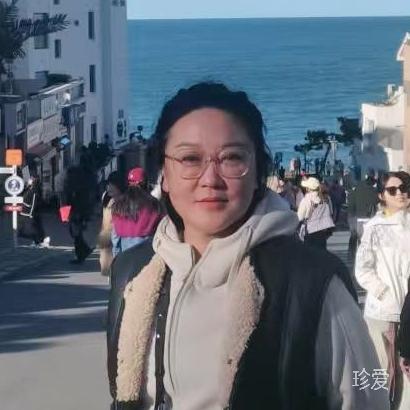 微笑掩饰悲伤