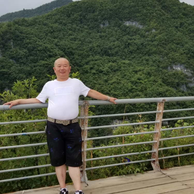 攜手同行過一生