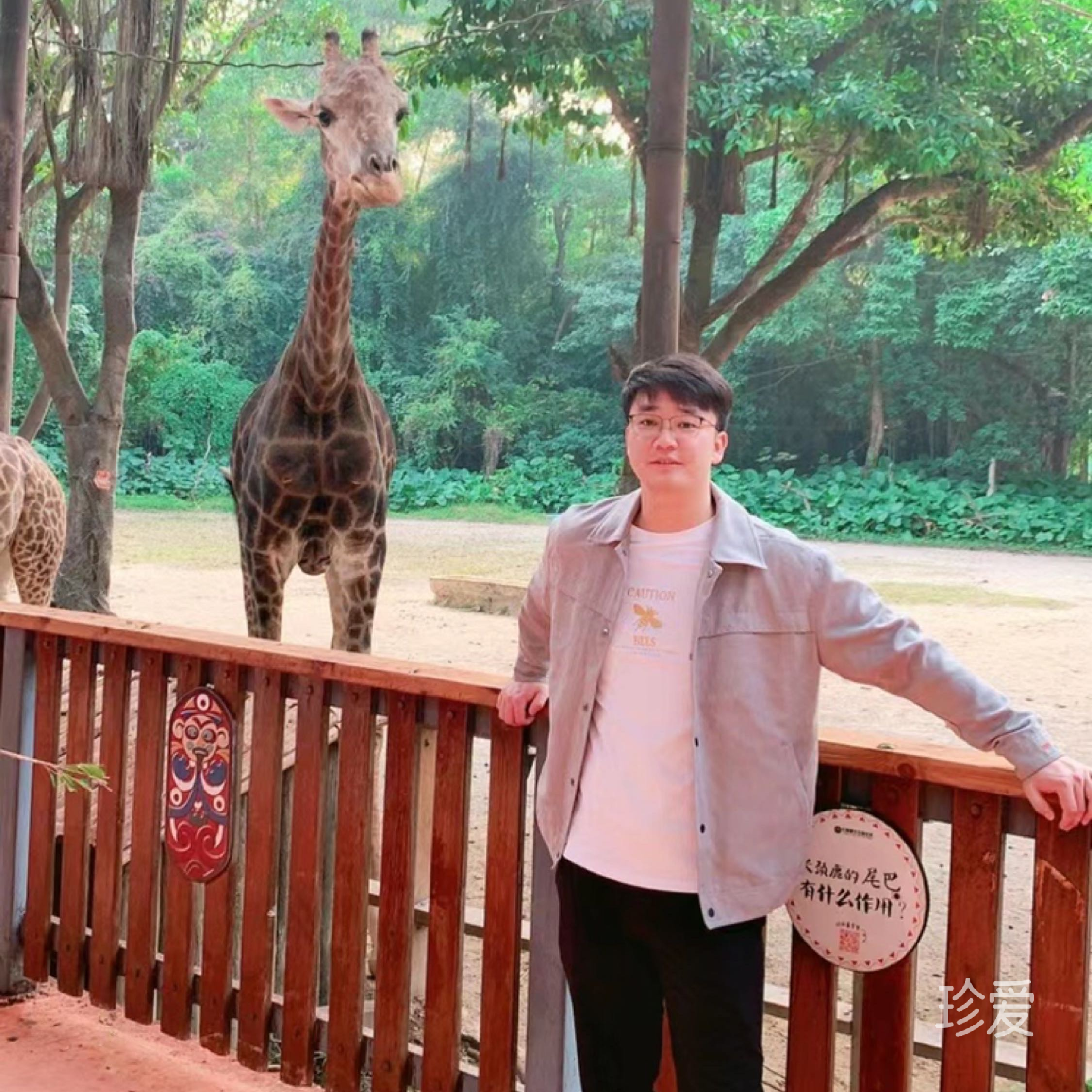 手牽手一步二步