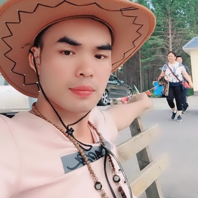 騎驢看手機(jī)