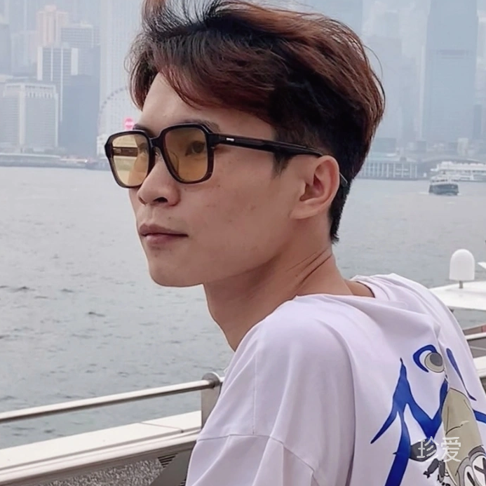 小宸