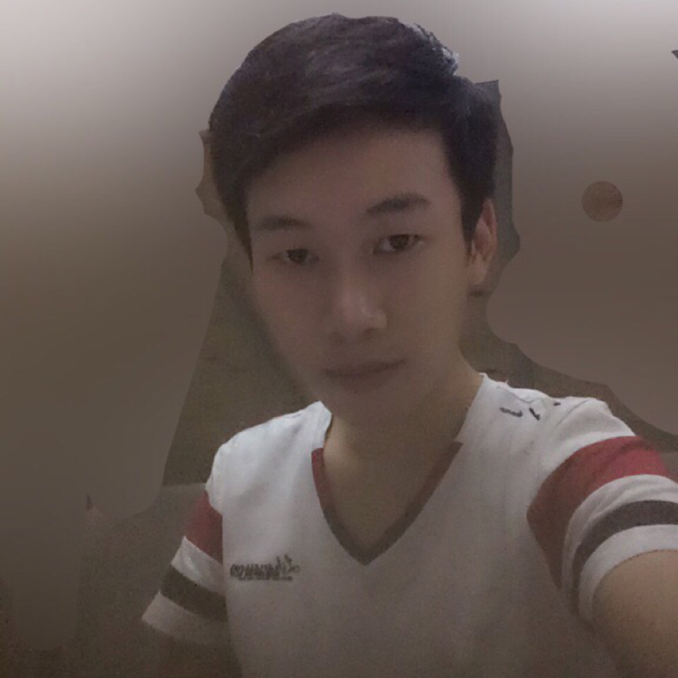 訴说悲伤的微笑