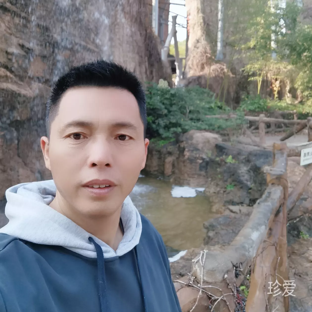 淡墨留白
