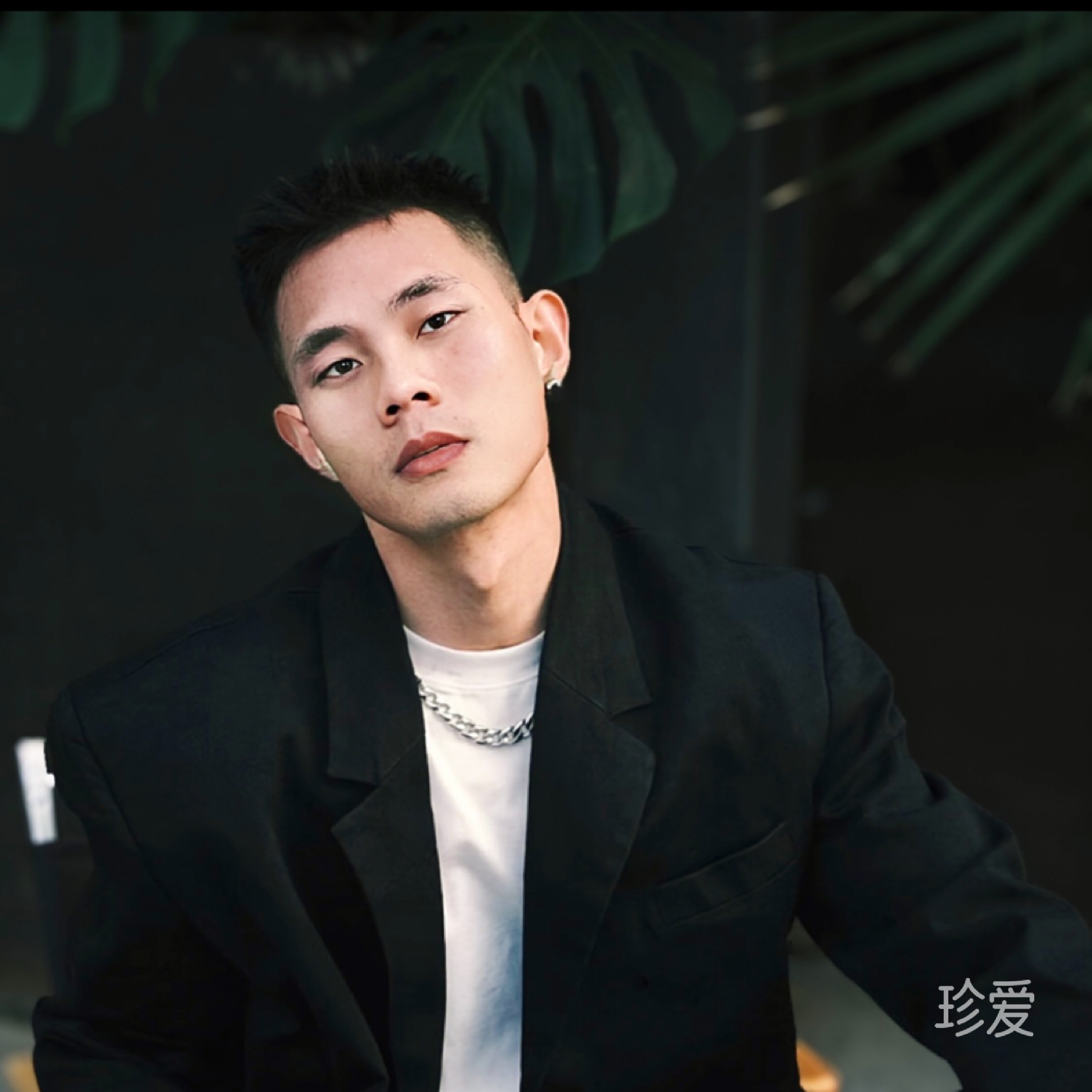 李咂咂