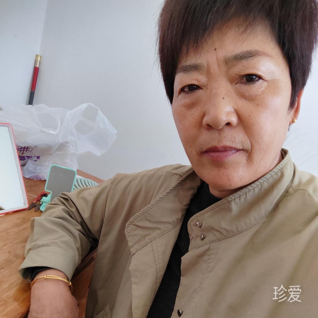 夜空下獨處的角落里