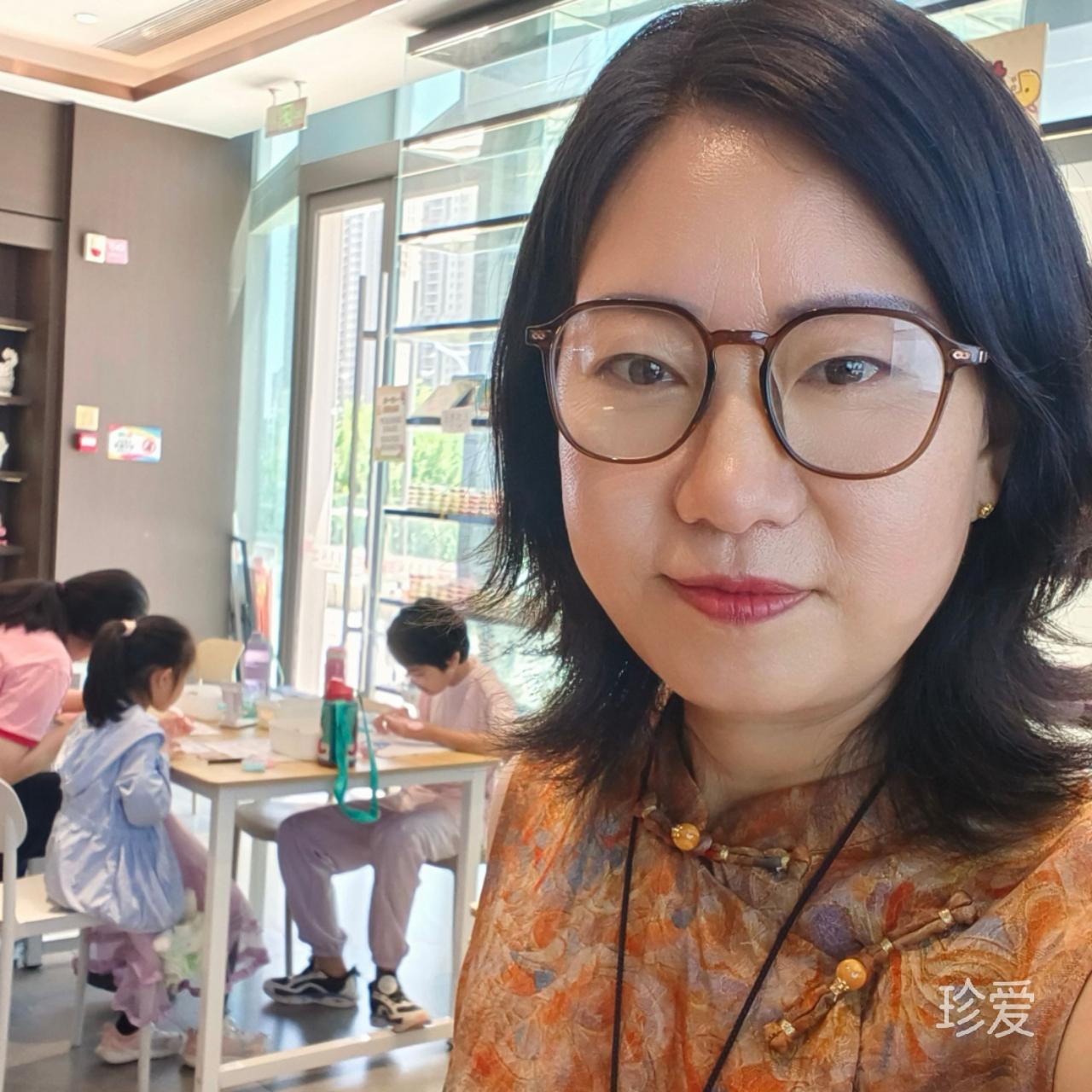 温柔快乐小女人