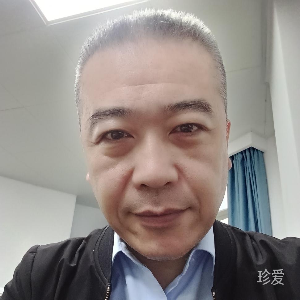 一抹孤影