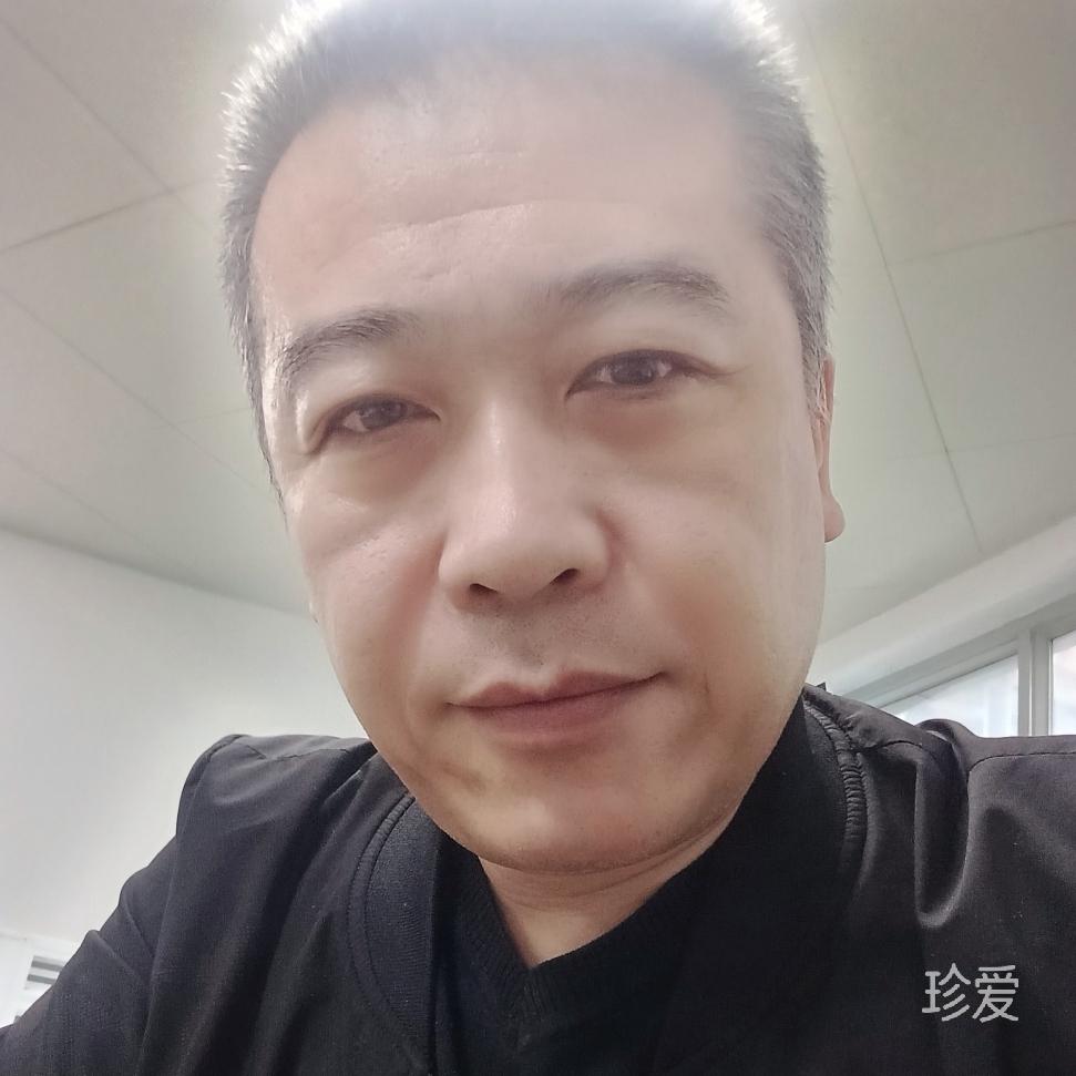 一抹孤影