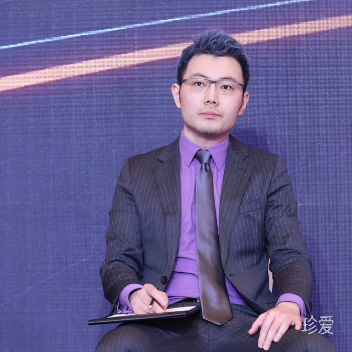 少年感的爹系高材