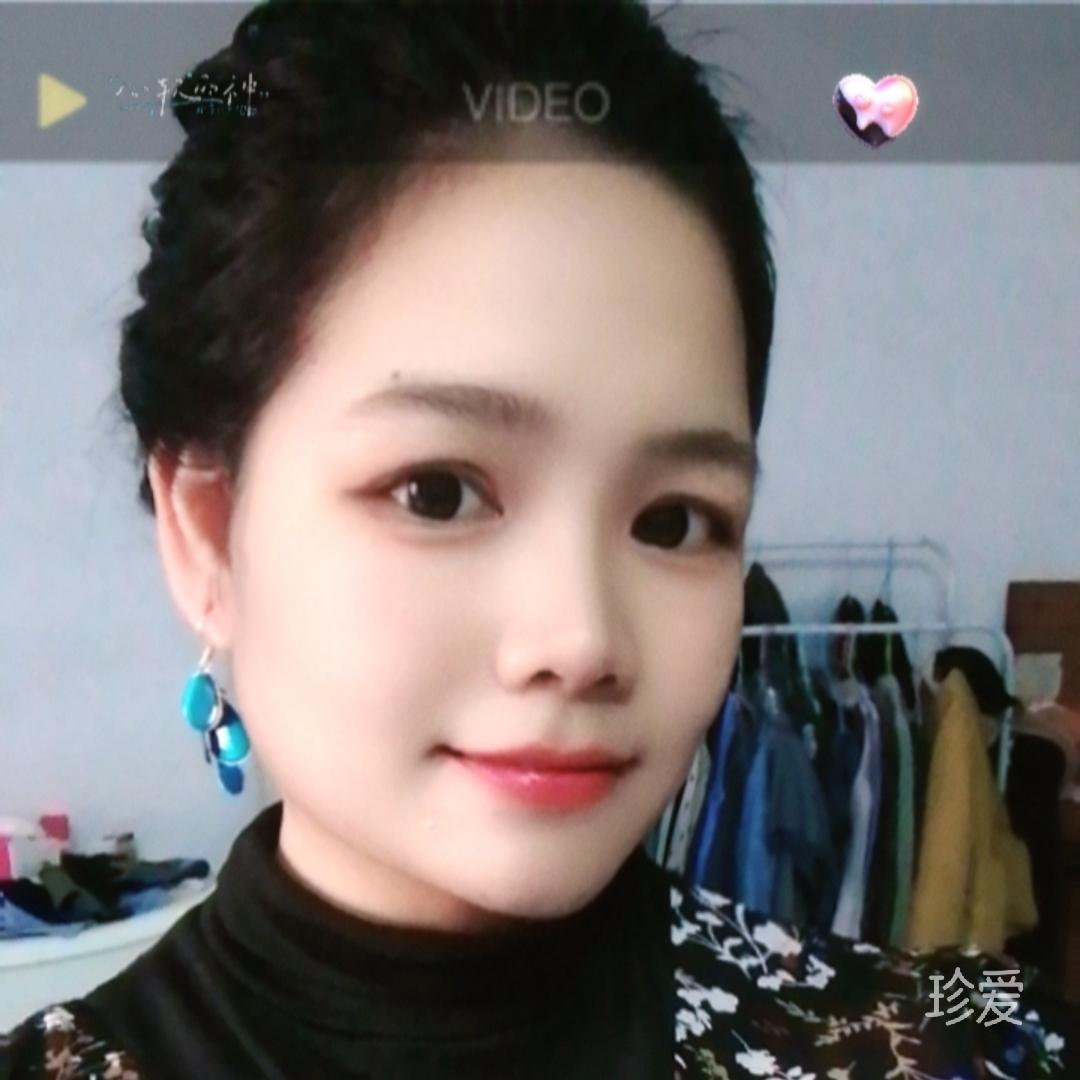 摇曳花影