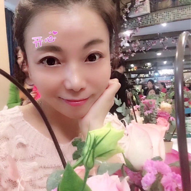 许愿中湿了眼眸