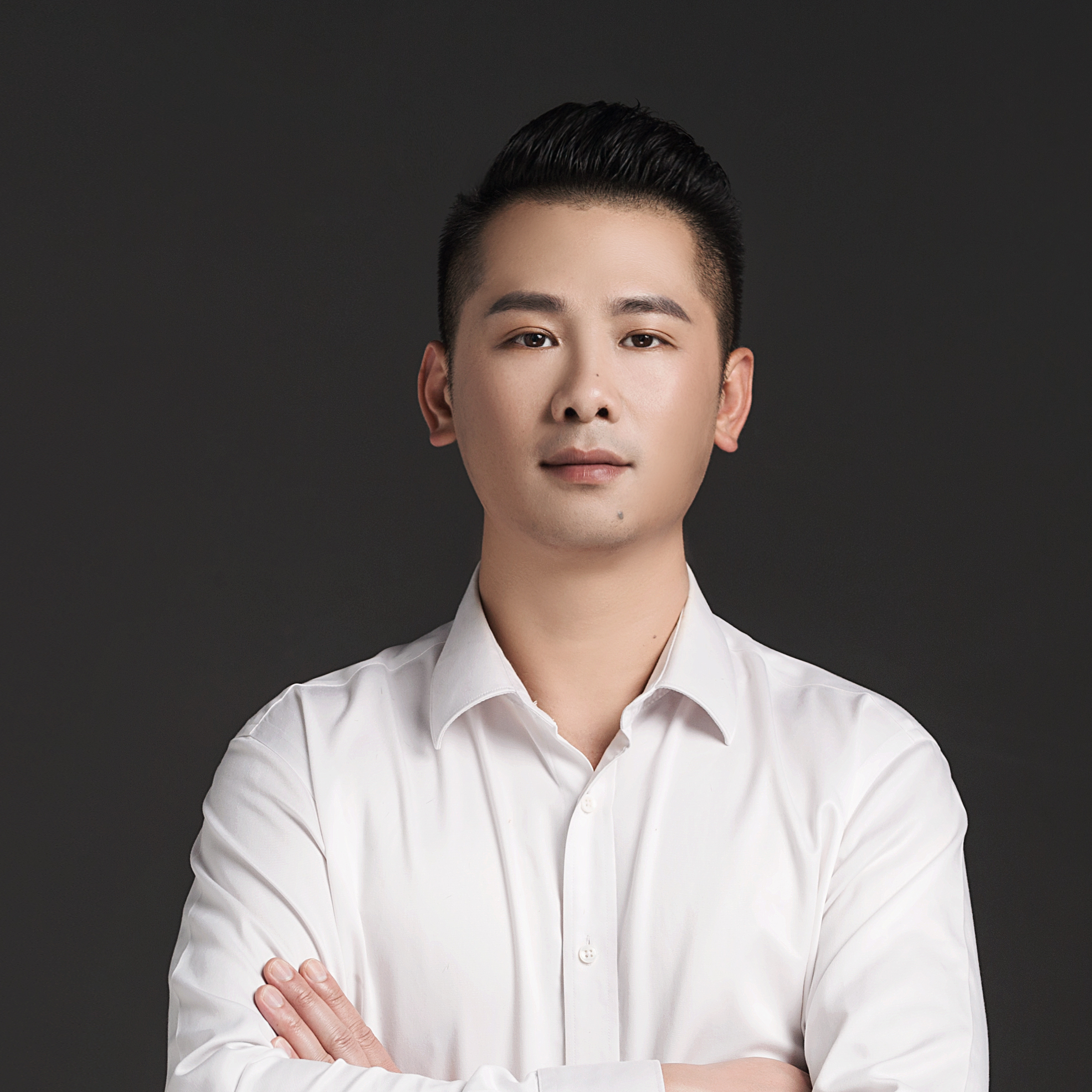 红河小镇兰先生