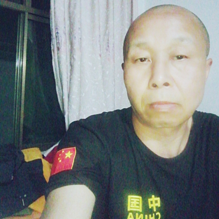 坐在小樓聽(tīng)風(fēng)雨