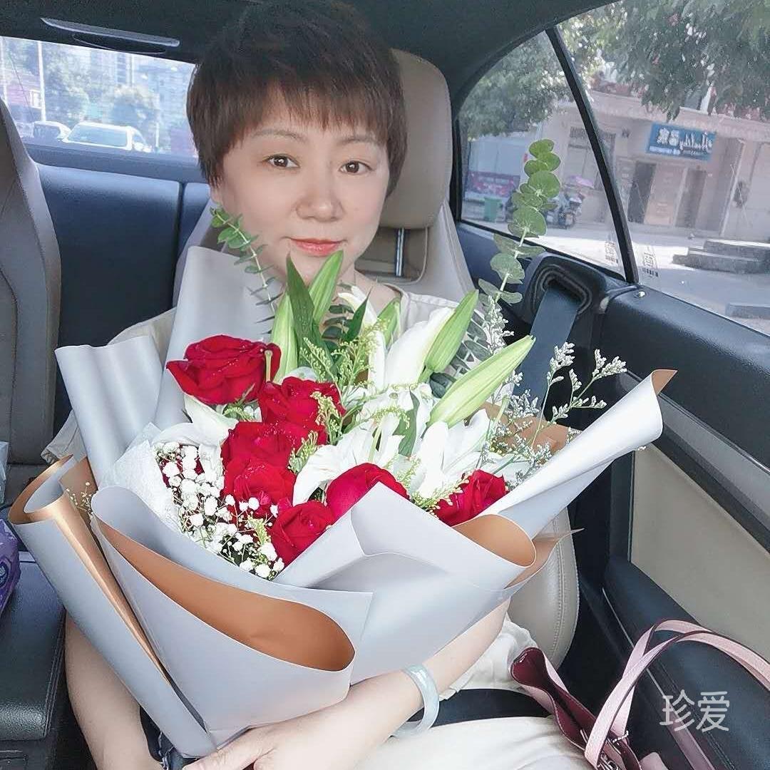 森林里的小女巫