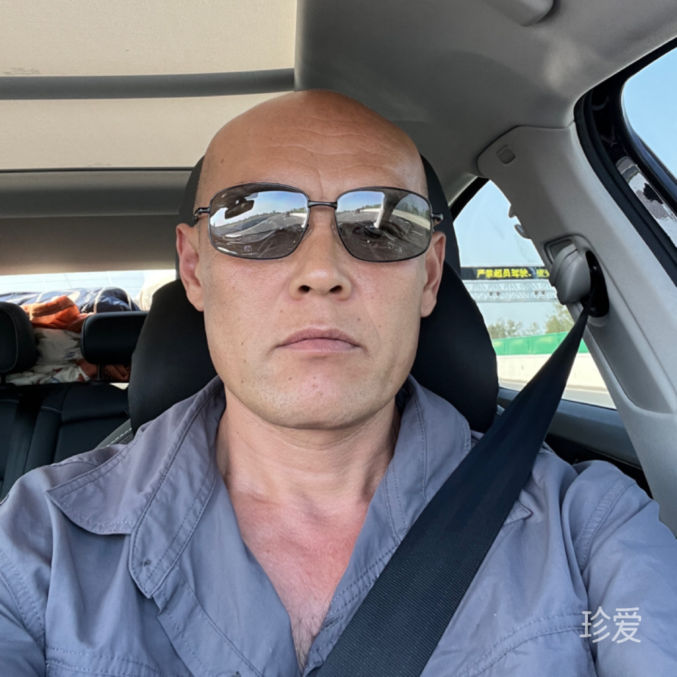 巴黎的铁塔在思绪