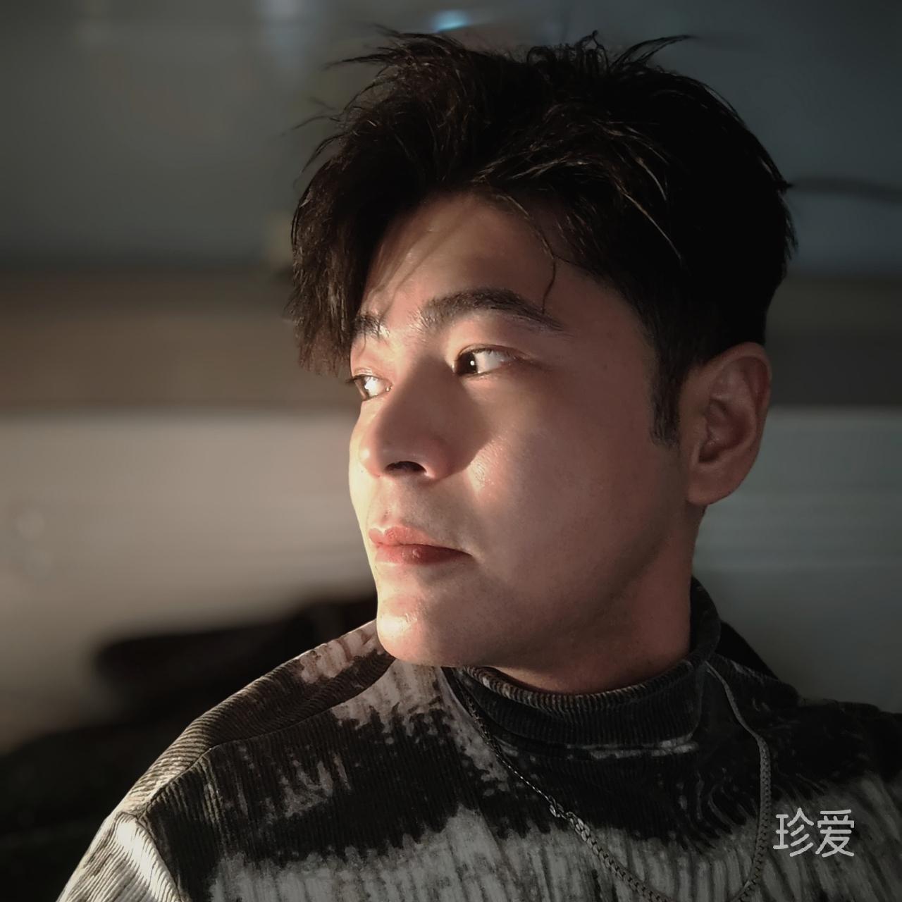 高不冷的钟大湿