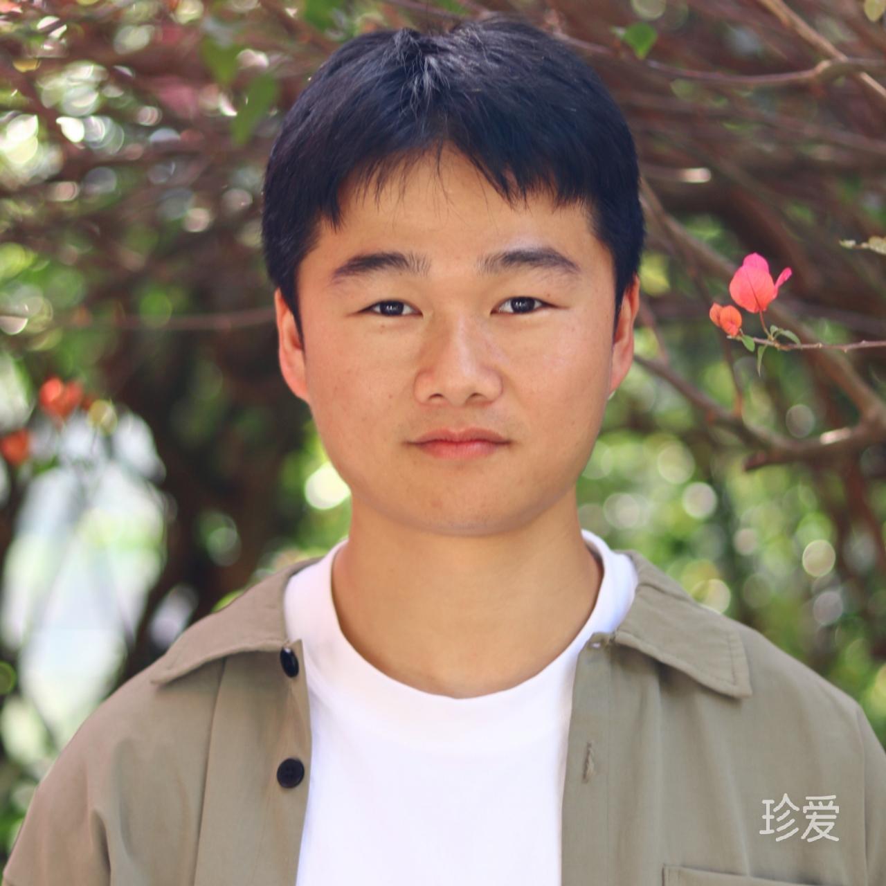 草莓冰淇淋