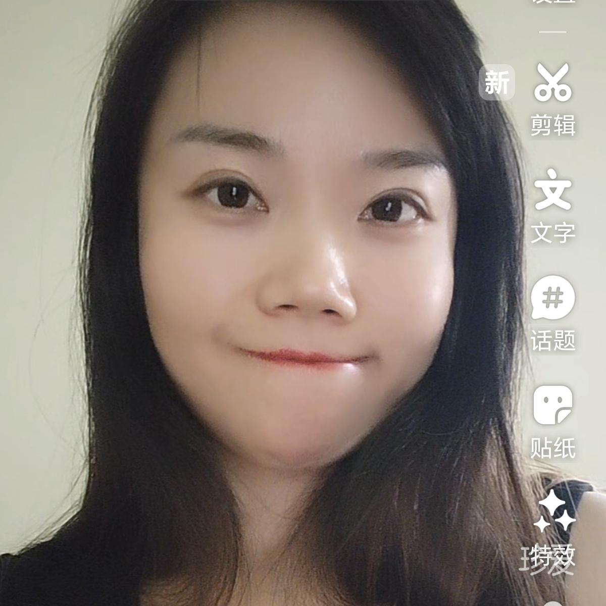 回眸一笑百媚生