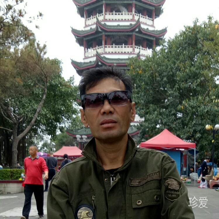 须要温暖的老人