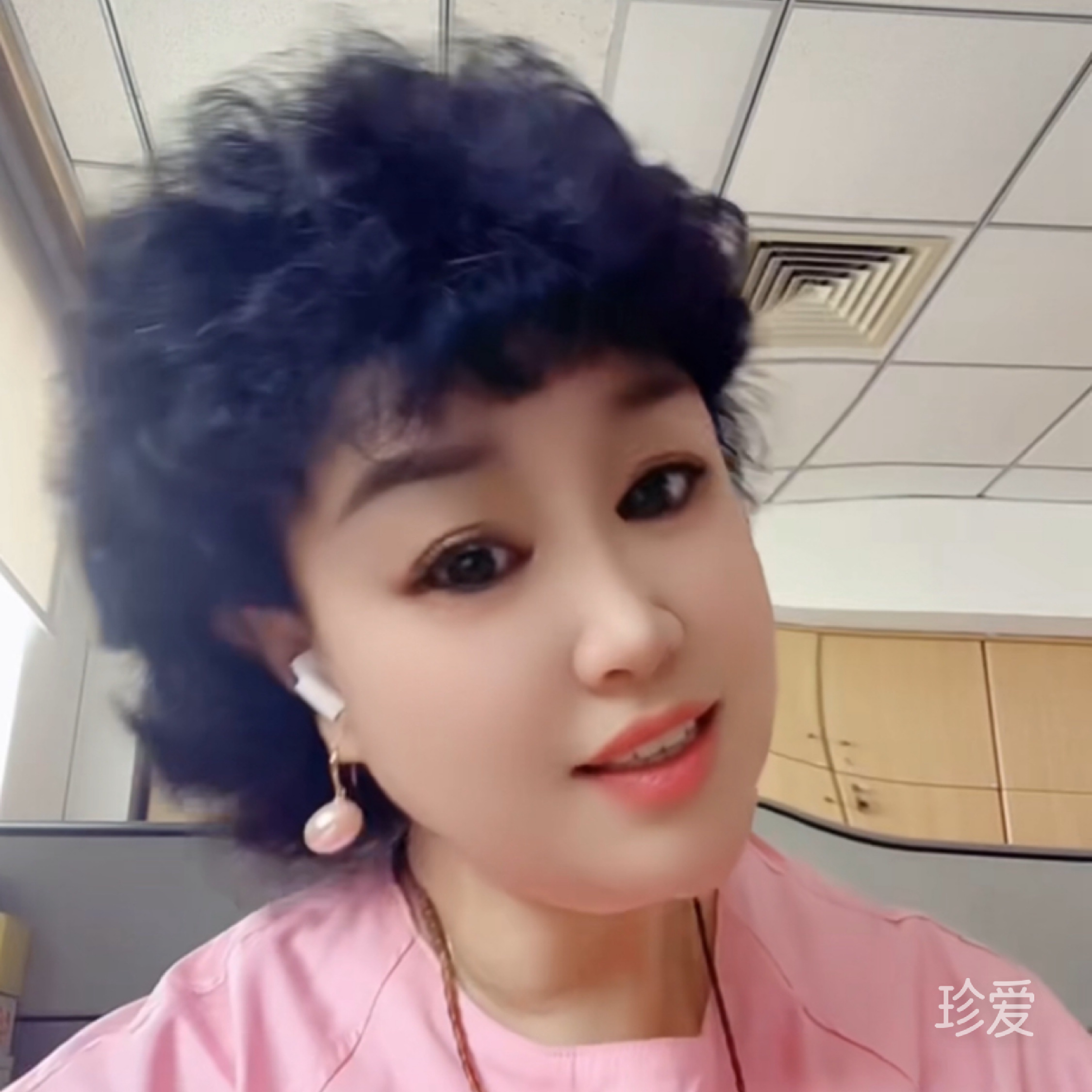 倔强的小白羊