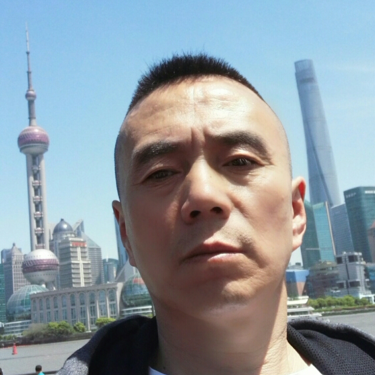 孤独的我在等待