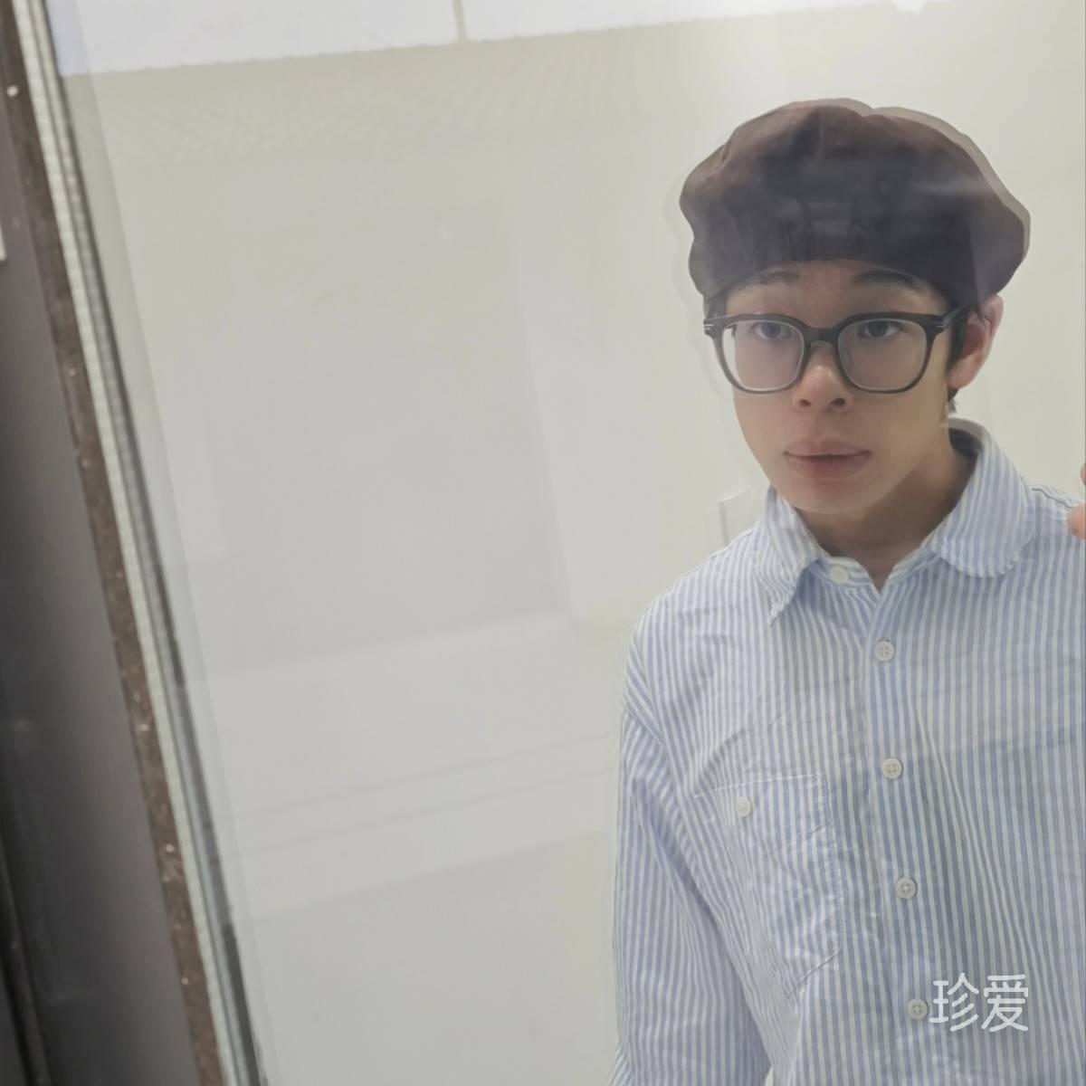 八点半咯