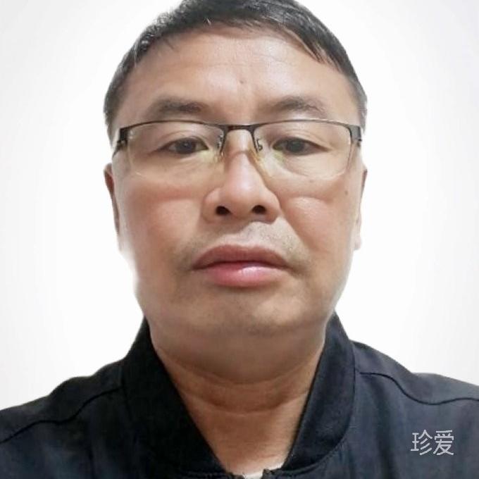 左手淡淡烟草香
