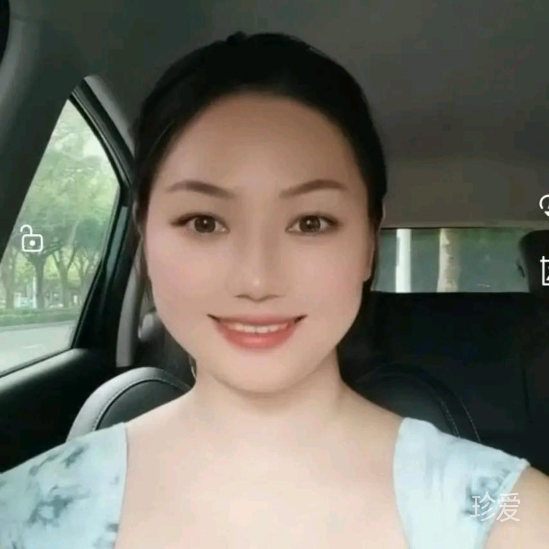 佛前一朵青莲