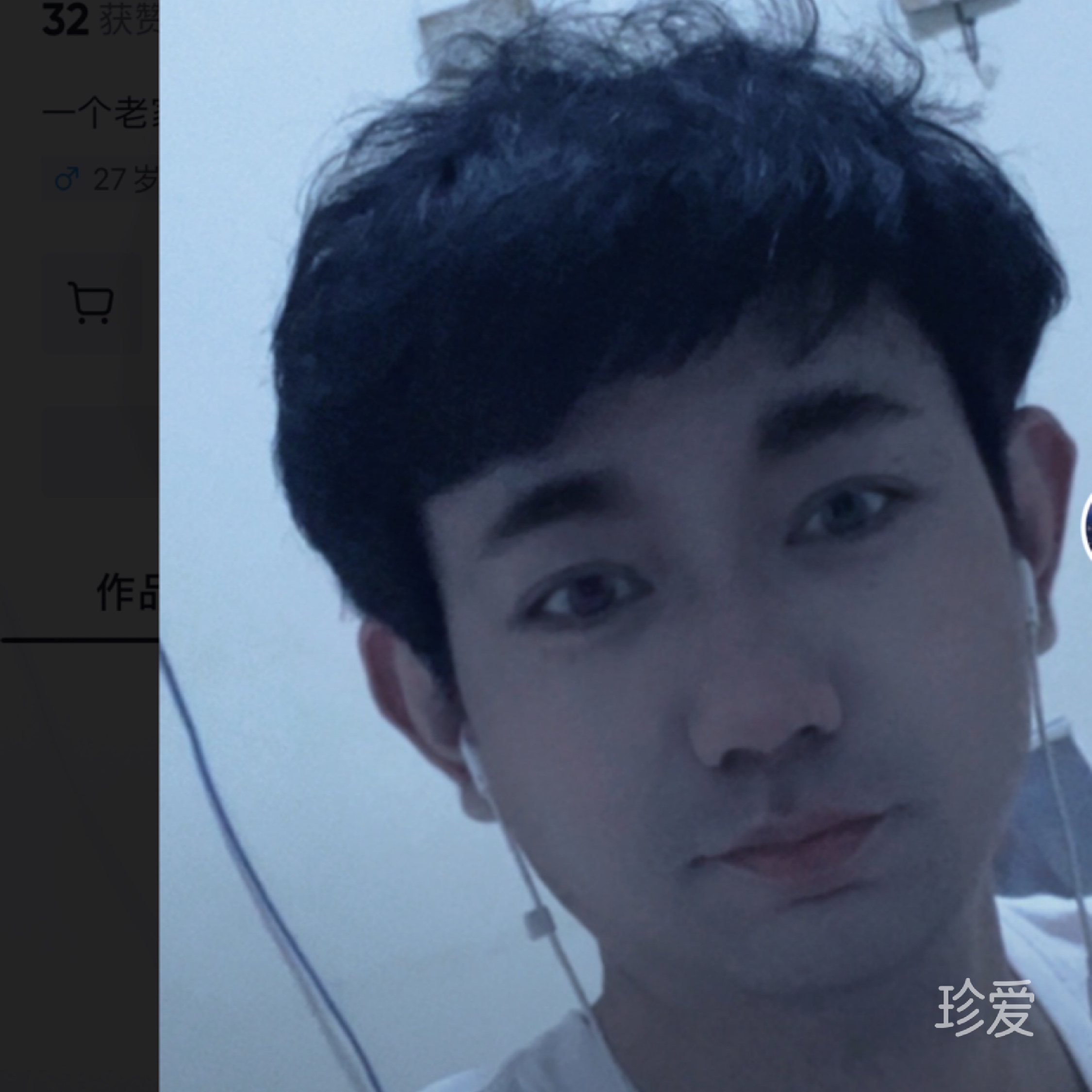 喜欢弹钢琴的默提