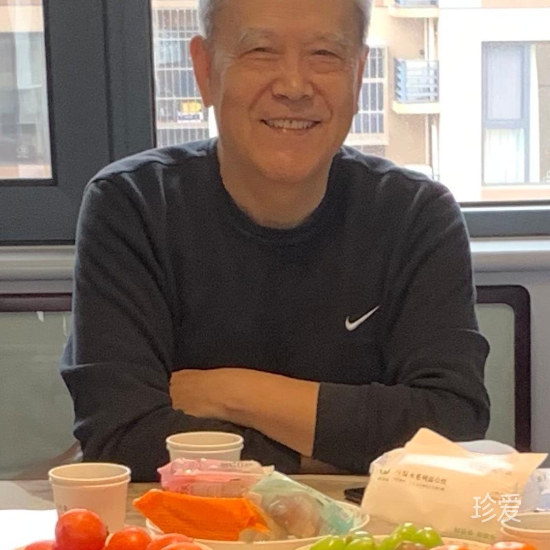 敲钟人
