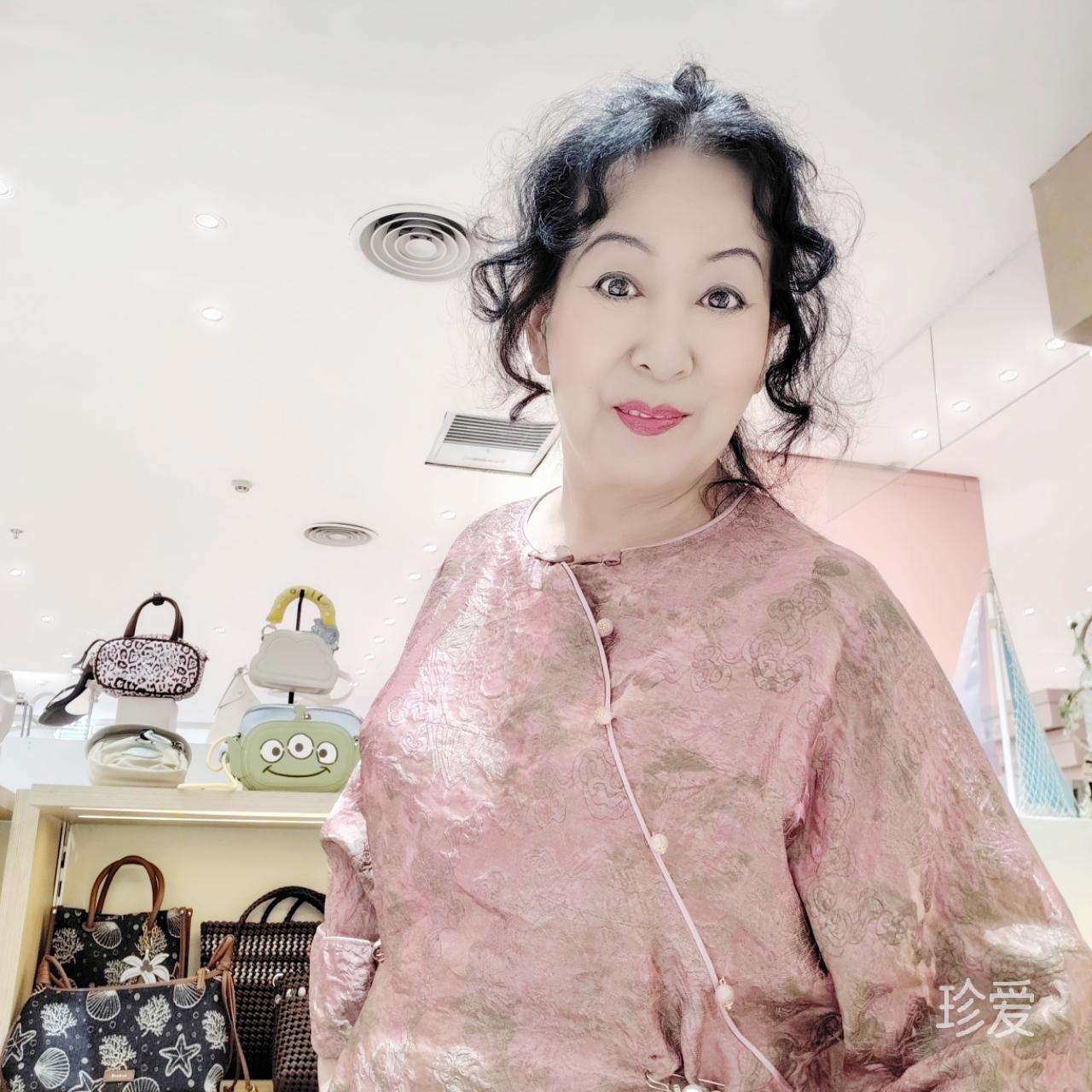 娜娜曹红岩