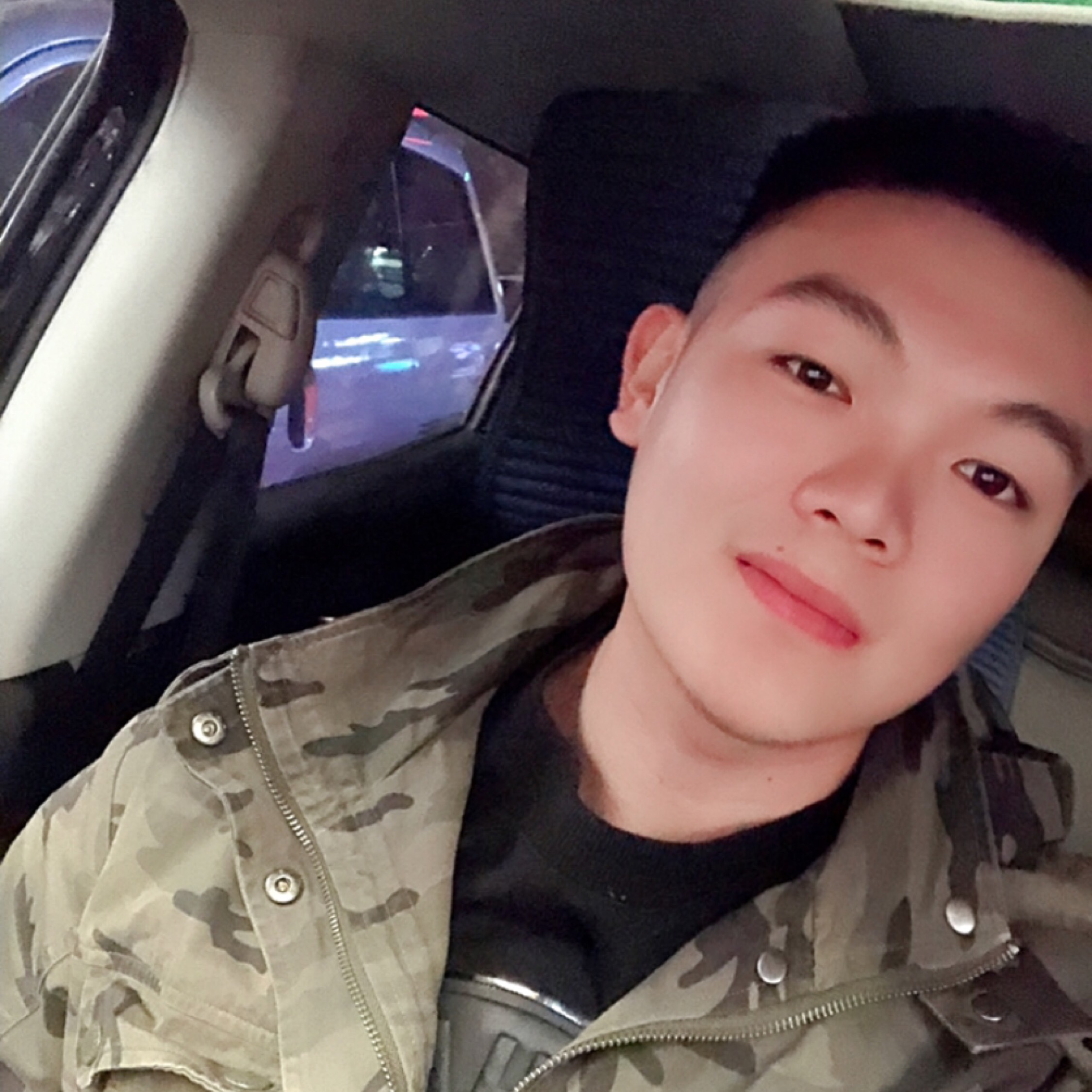 是風(fēng)動(dòng)