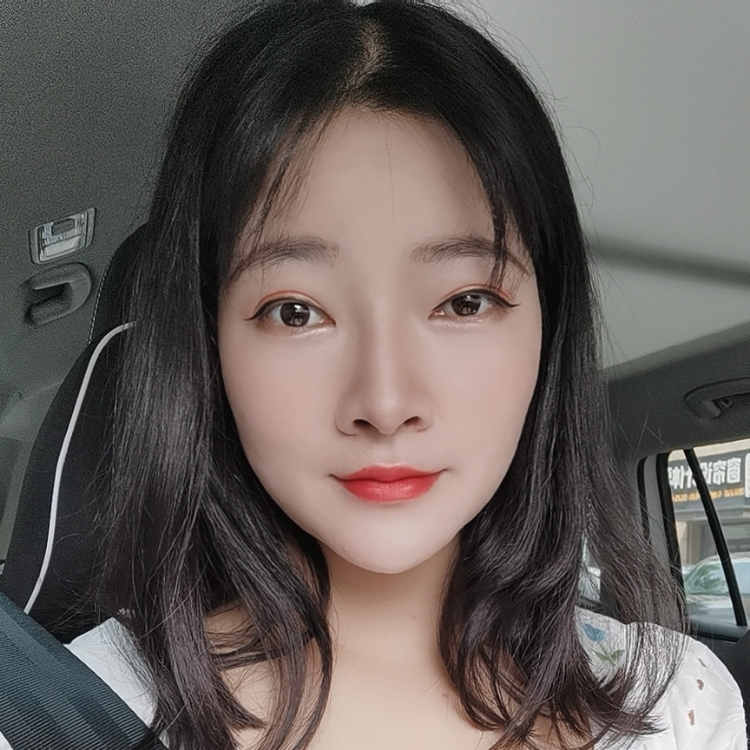 90年出生的丫头