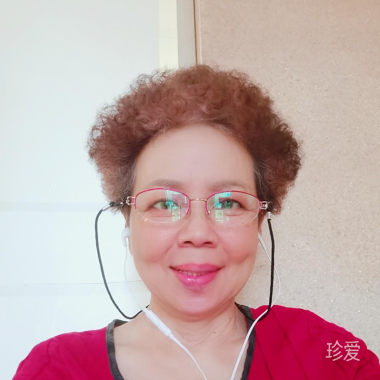 傻傻的二班女生